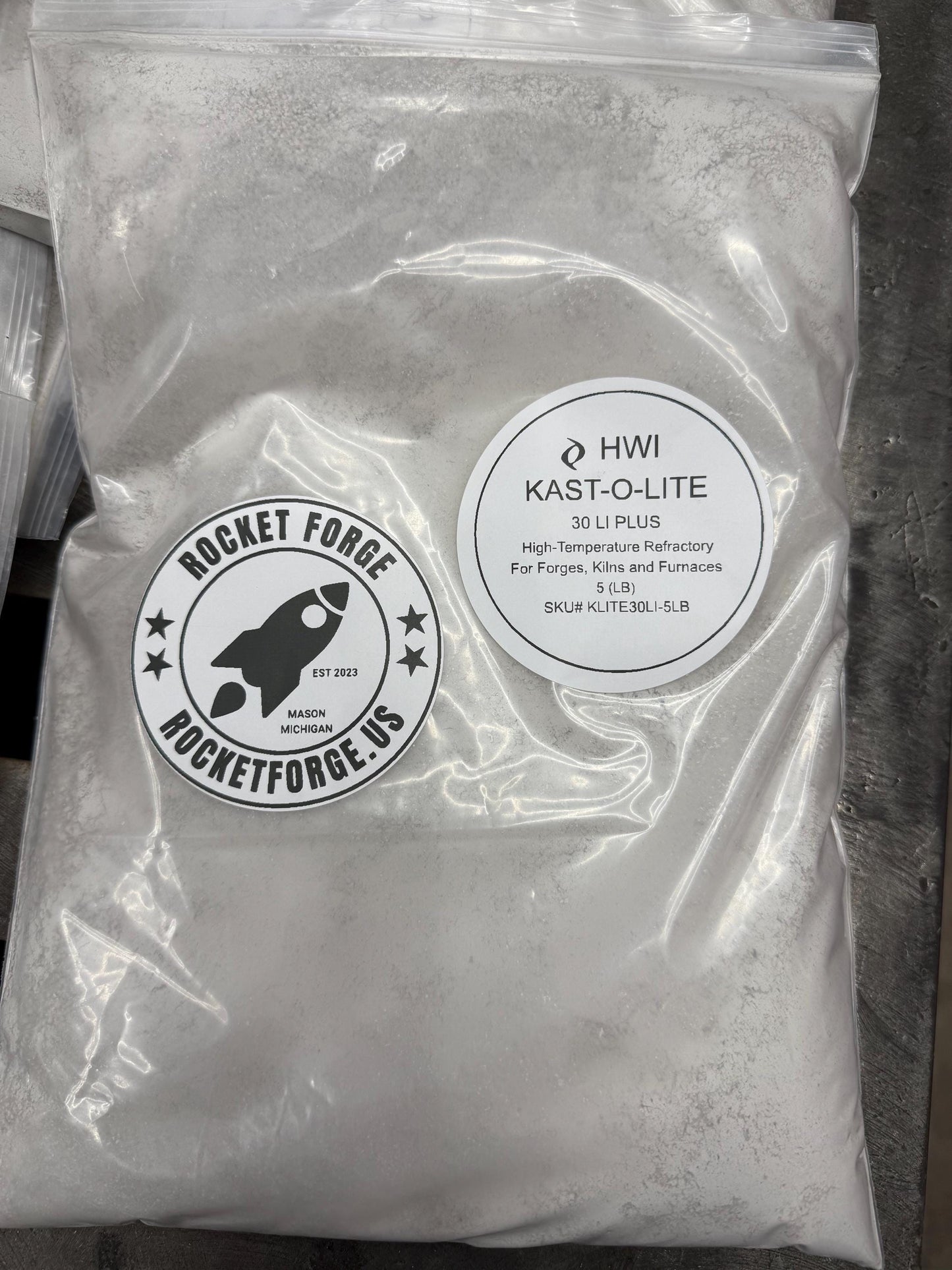 Low-Iron 3000F Insulating Castable – Forge & Kiln Refractory, Kast-O-Lite 30 LI (5LB)
